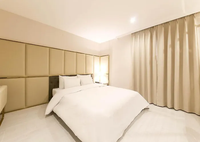 Star Premier Yeoksam Hotel 2*